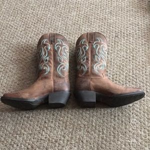 Squared toe Shyanne cowgirl boots